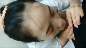 Tình nhân quảng nam lén lút liếm bú cho người yêu trong phòng tắm