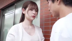 Chồng tẻ nhạt, bà xã nhận ra cậu thanh niên nhà cạnh bên tốt hơn
