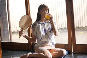 Mùa hè buồn chán ở quê đụ cô vợ hàng xóm thiếu thốn vì lấy ông chồng già